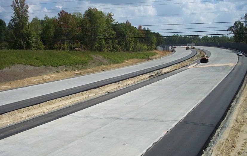 Photo looking east from High Point Road Bridge along the still under
construction Greensboro Urban Loop in Sept. 2007