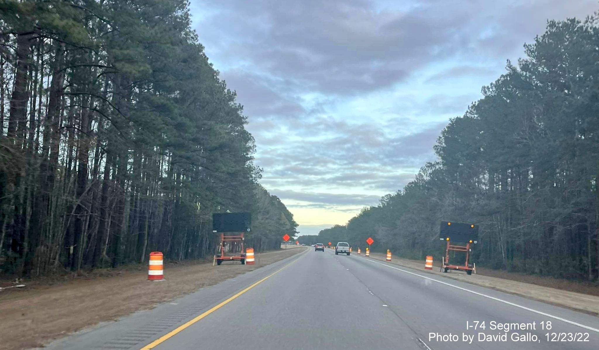 Image of approaching the Chauncey Town Road interchange work zone on US 74/76 East, by David Gallo, December 2022