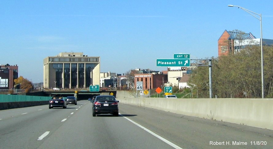 Image of overhead ramp sign at Pleasant Street exit with new milepost based exit number on C/D lanes from I-195 West in Fall River, November 2020