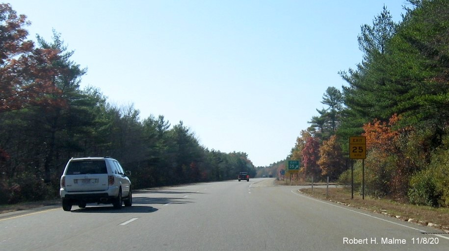 Image of gore sign for MA 105 exit with new milepost based number and yellow old exit number tab below on I-195 West in Marion, November 2020