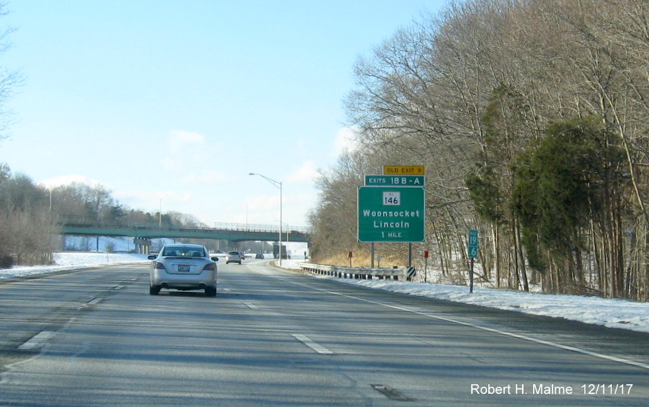 Image of 1-mile advance sign for RI 146 exit on I-295 South in Lincoln with new exit number