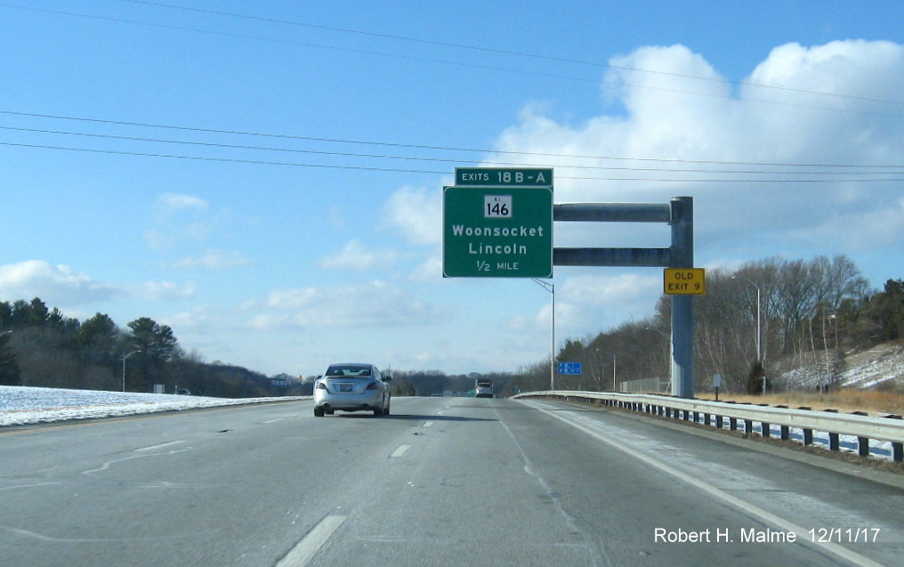 Image of overhead 1/2 mile advance sign for RI 146 exits on I-295 South in Lincoln with new exit number