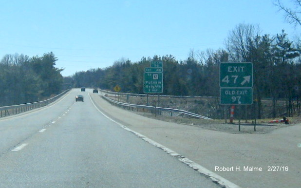 Image of new milepost exit gore sign for US 44 exit on I-395 South in Putnam, CT
