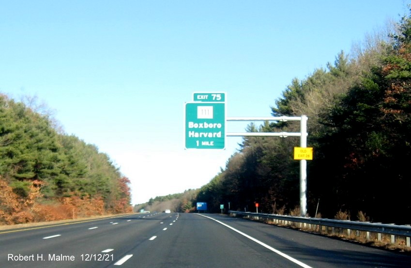 Image of newly placed 1 mile advance sign for the MA 111 exit on I-495 North in Harvard, December 2021