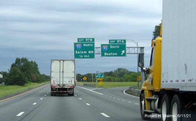 Image of overhead signage at ramp for I-93 South exit with new milepost based exit number on I-495 North in Andover, June 2021