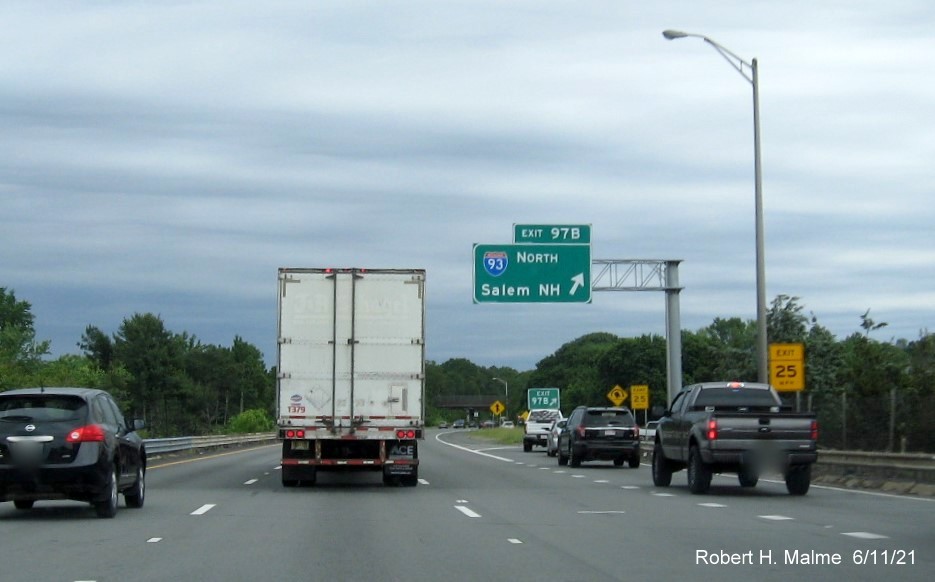 Image of overhead ramp sign for I-93 North exit with new milepost based exit number on I-495 North in Andover, June 2021