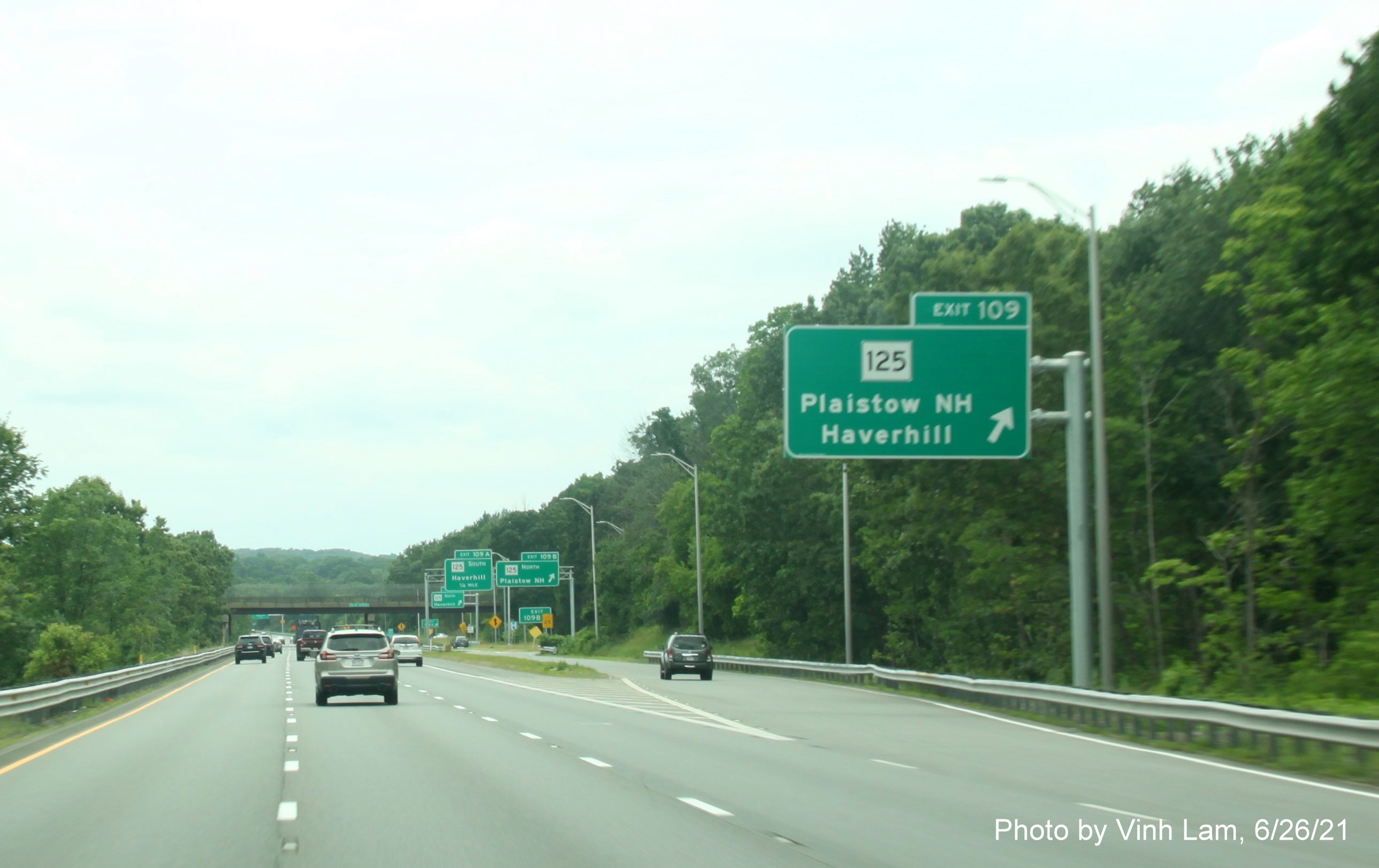 Image of overhead C/D ramp sign for MA 125 exit with new milepost based exit numbers on I-495 South in Haverhill, photo by Vinh Lam, June 2021