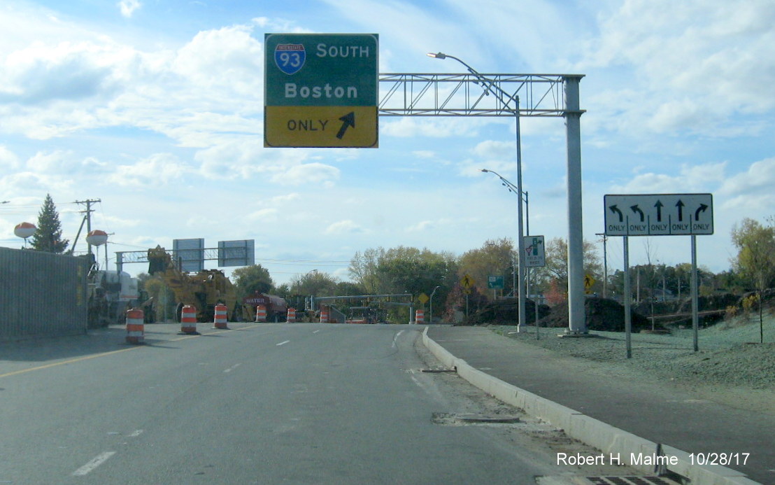 Image of overhead I-93 South onramp sign on MA 110/113 in Methuen