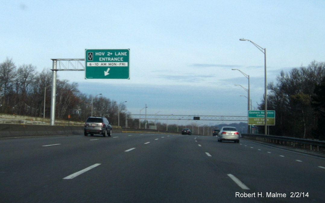 Image of newly installed HOV Lane sign on I-93 North in Quincy