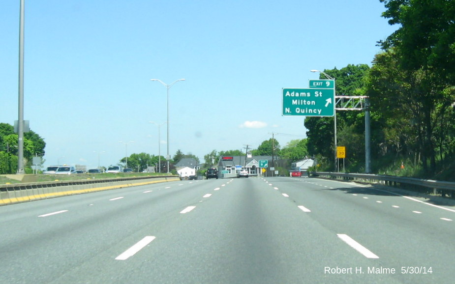 Image of new Exit 9 overhead ramps sign on I-93 North in Milton