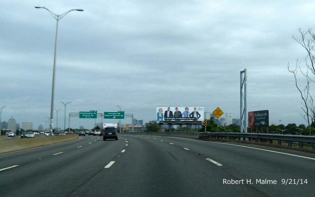 Image of newly placed overhead sign support post on I-93 North in Boston