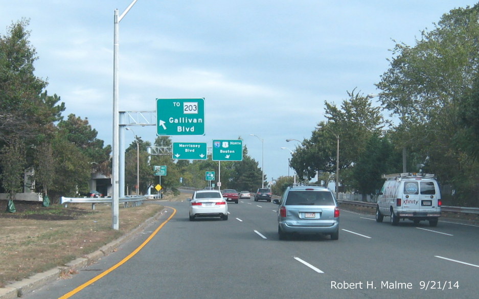 Image of new overhead signage approaching I-93 onramp in Neponset Circle in Boston