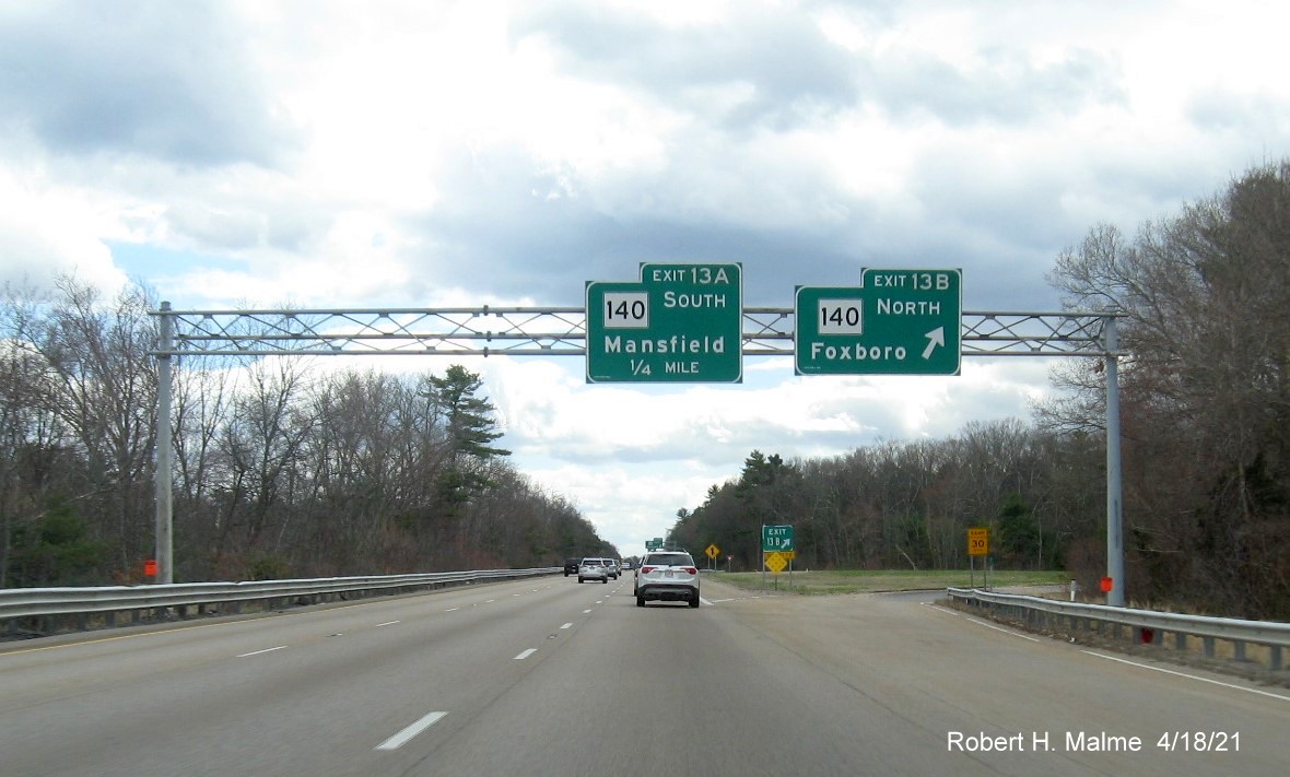 Image of overhead signage at ramp for MA 140 North exit with new milepost based exit numbers on I-95 South in Foxboro, April 2021