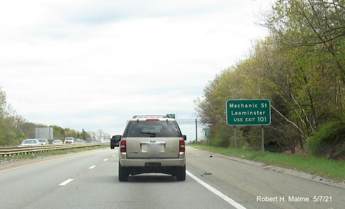 Image of auxiliary sign for Mechanic Street exit with new milepost based exit number on MA 2 East in Leominster, May 2021