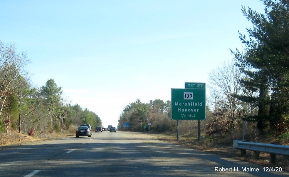 Image of 1/2 mile advance ground mounted sign for MA 139 exit with new milepost based exit number on MA 3 South in Marshfield, December 2020