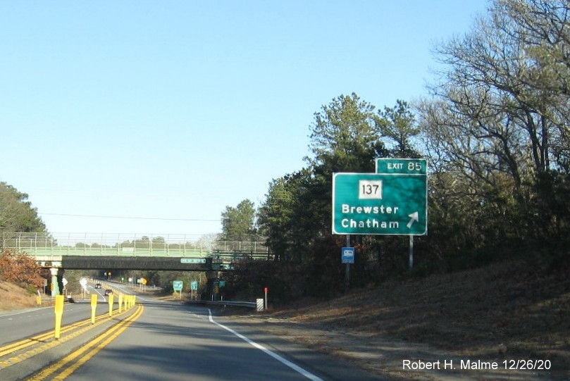 Image of ground mounted ramp sign for MA 137 exit with new milepost based exit number on US 6 East in Brewster, December 2020