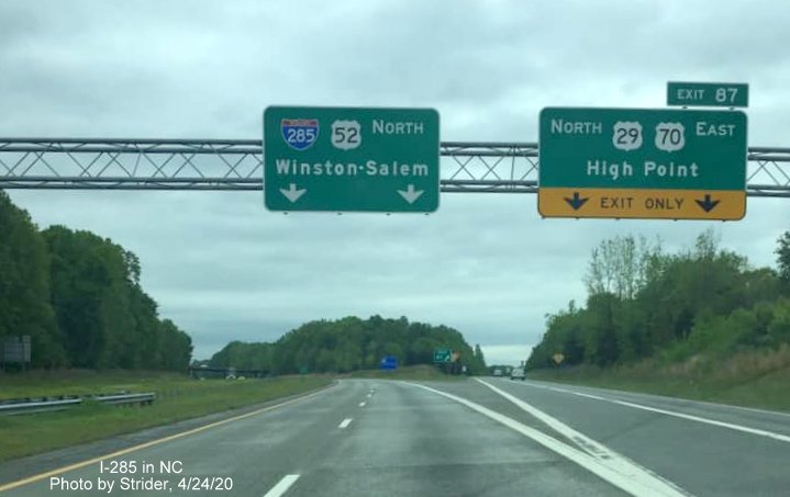 Image of newly placed overhead signage for I-285/US 52 North at split with US 29 (Business Loop 85) North/US 70 East in Lexington, by Strider, April 2020
