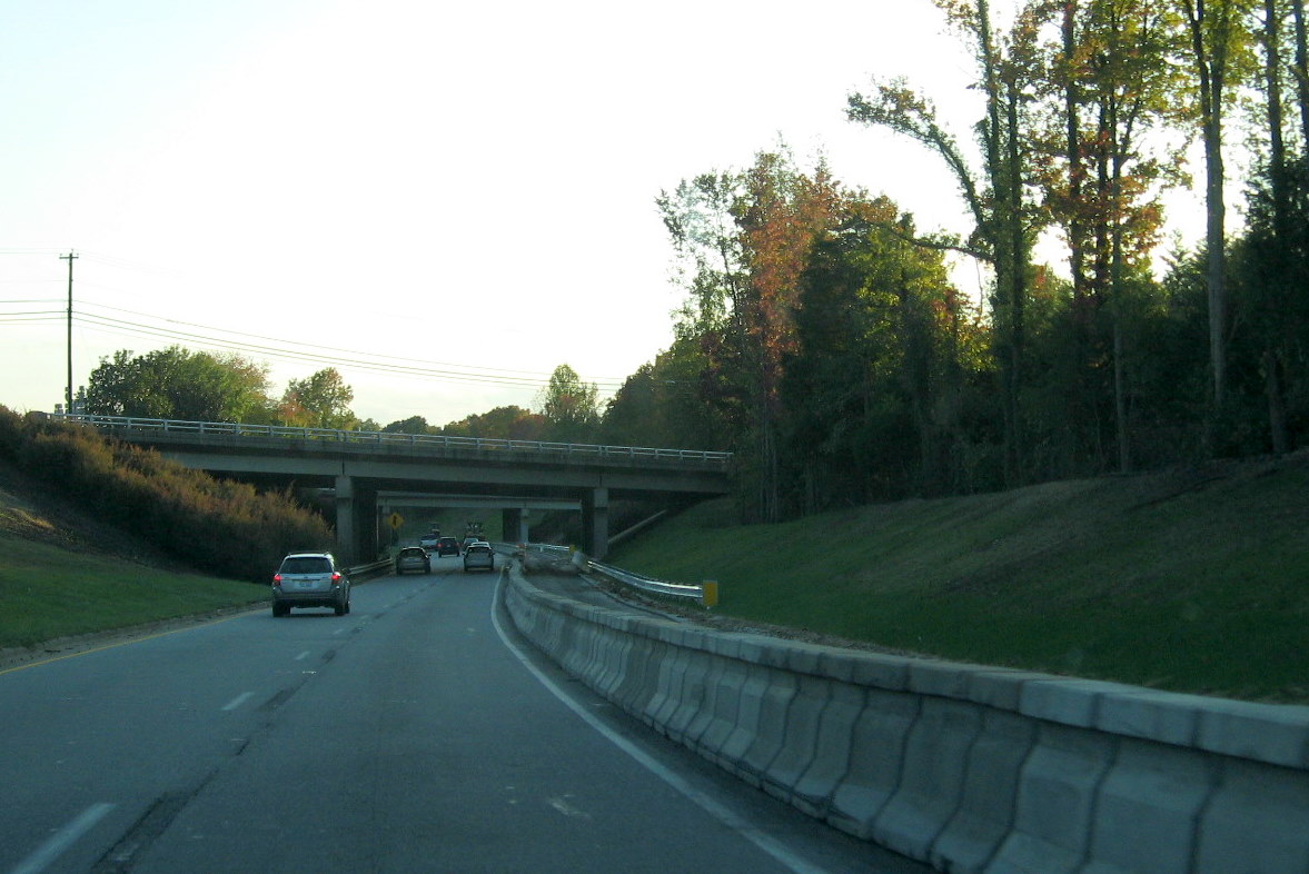 Photo of construction on right shoulders along I-73/I-74 in Asheboro