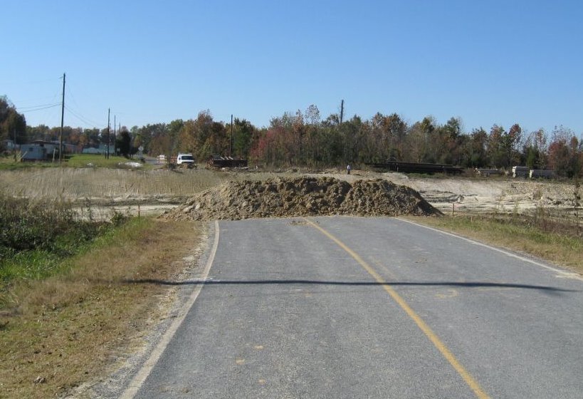 Photo of construction progress on Poole Road bridge over I-74 Freeway, Oct. 
2008