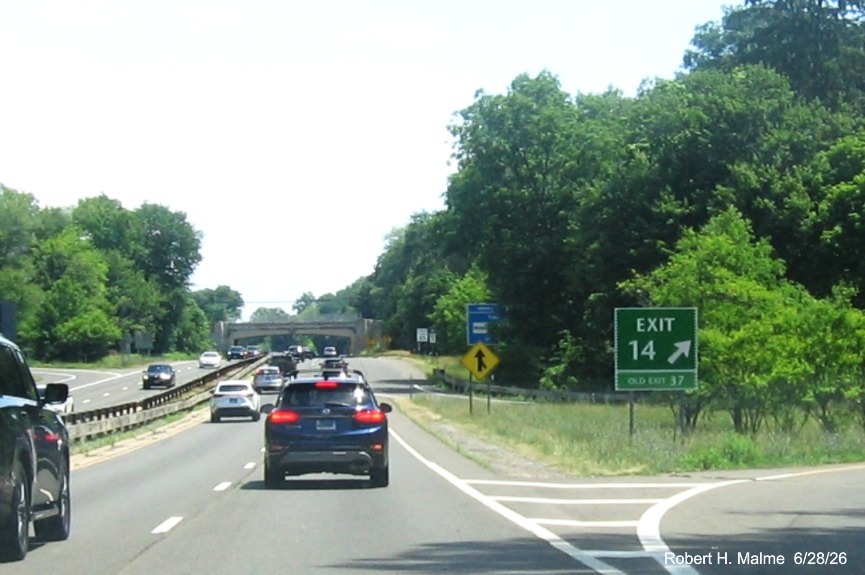 Image of gore sign for the CT 124 exit, now with new milepost based exit 
 number and Old Exit 37 sign below on CT 15 North/Merritt Parkway in New Canaan