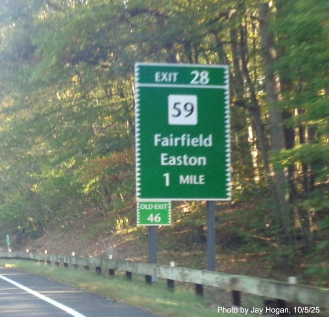 Image of 1 mile advance sign for the CT 59 exit, with new milepost based exit 
 number and Old Exit 46 sign on support post on CT 15 North/Merritt Parkway in Fairfield, by Jay Hogan, October 2025