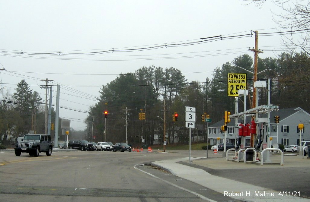 Image of new To MA 3 trailblazer along Whiting Street (MA 53) South approaching intersection with Derby Street, April 2021