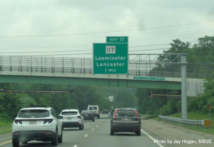 Image of new 1 mile advance overhead sign for the MA 117 exit on I-190 South 
		in Leominster, by Jay Hogan, June 2025