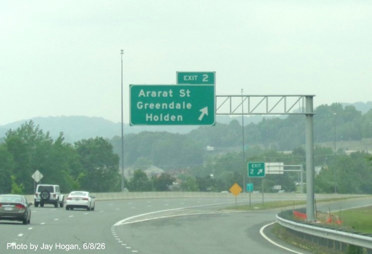 Image of new overhead ramp and gore signs for the Ararat Street exit on I-190 South 
		in Holden, by Jay Hogan, June 2025