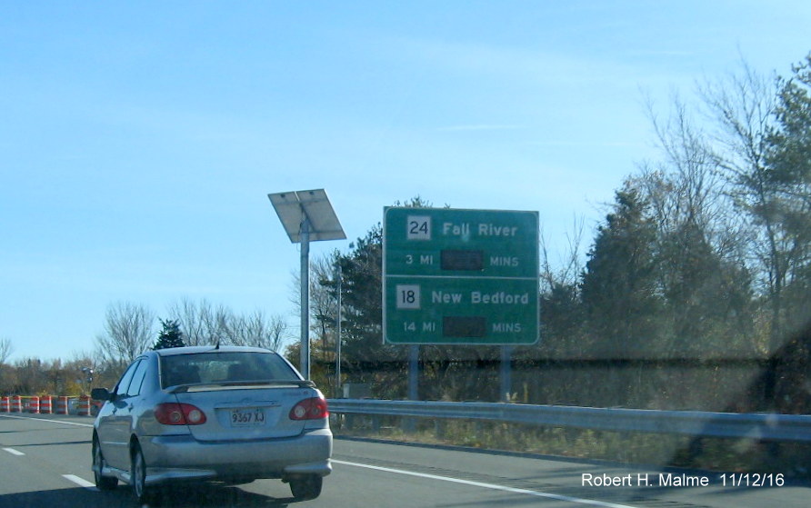 Image of activated Real Time Traffic sign on I-195 East in Somerset
