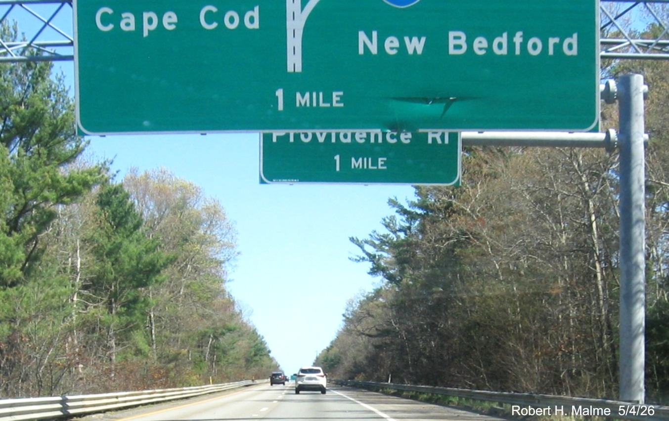 Image of new 1 mile advance cantilever sign for I-195 West/MA 25 East exit on I-495 South 
	in Wareham, Google Maps Street View, May 2026