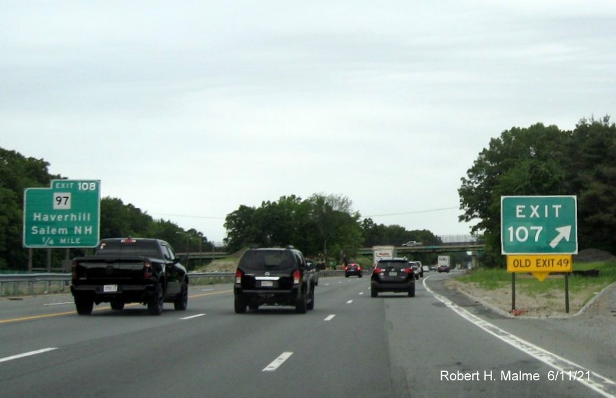 Image of gore sign for MA 110/113 exit with new milepost based exit number on I-495 North in Haverhill, June 2021