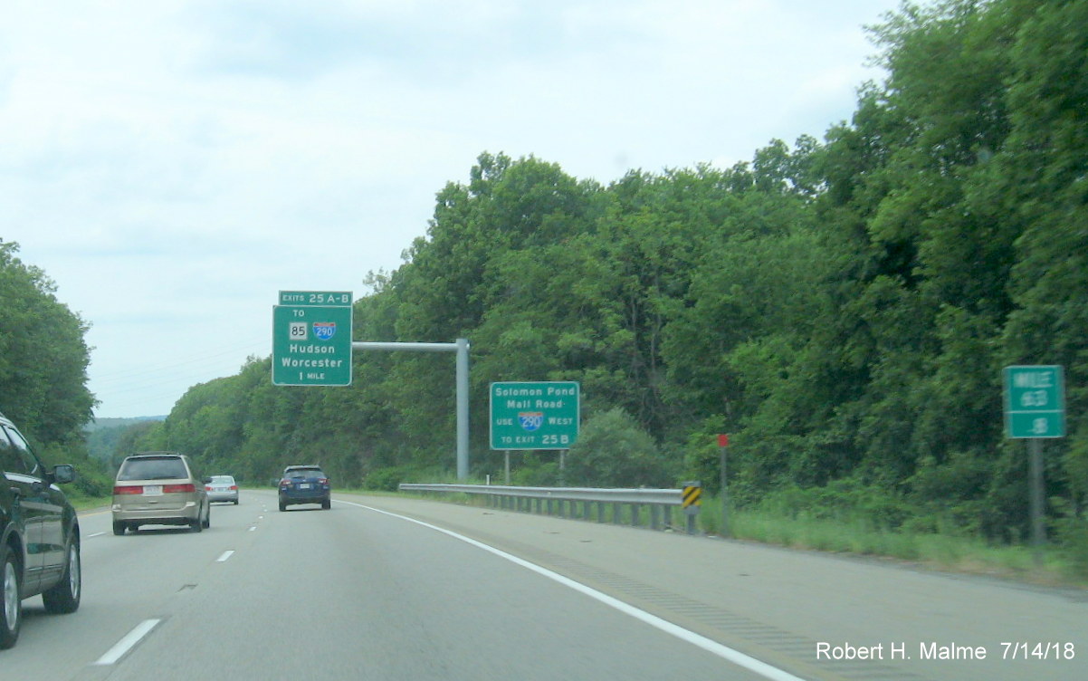 Image of newly placed 1 mile advance overhead for I-290 West exit on I-495 North in Hudson in July 2018