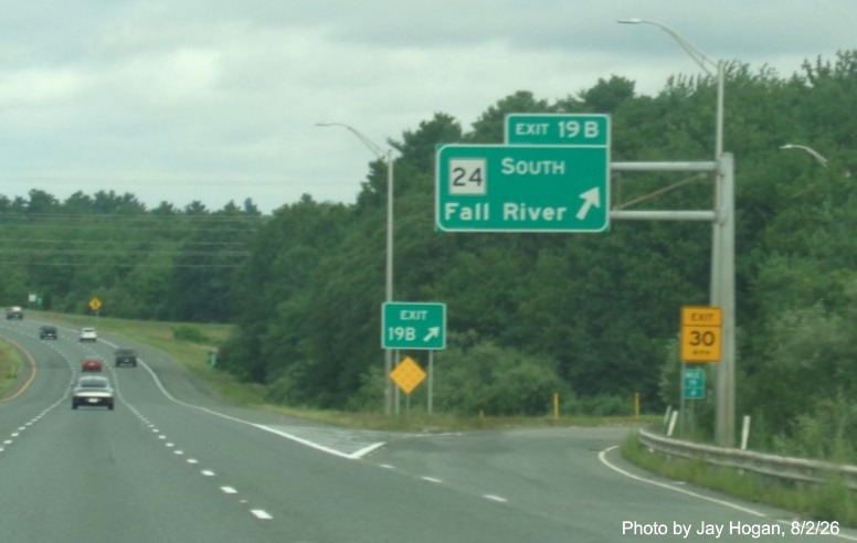 Image of new overhead ramp sign for the MA 24 South exit on I-495 North in Raynham, by Jay 
	Hogan, August 2026