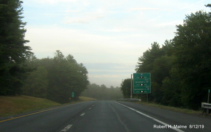 Image of activated real time traffic sign on I-90/Mass Pike East