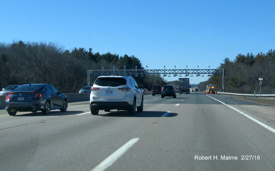 Image of newly placed gantry for electronic tolls over I-90 near I-495
