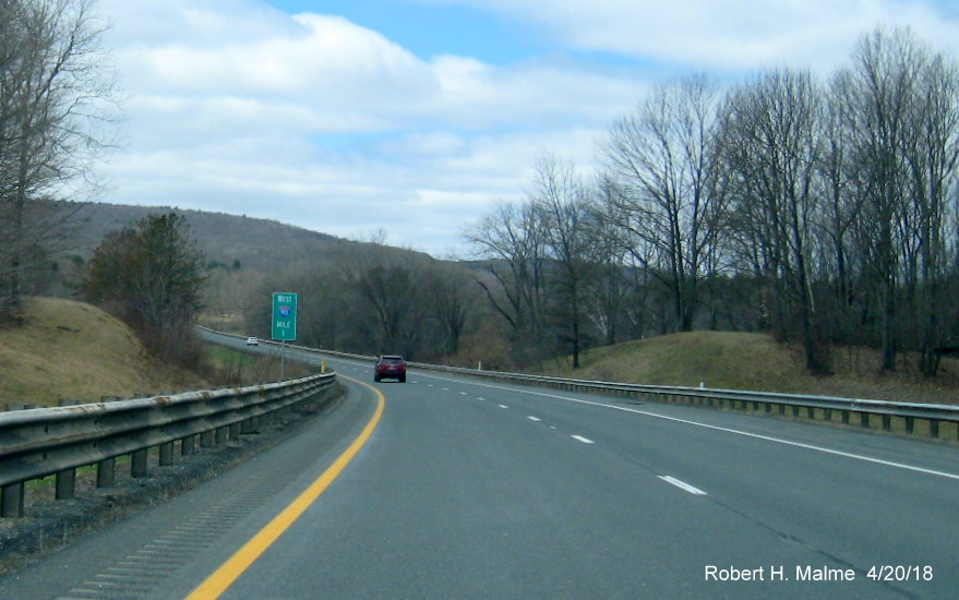 Image of 1 Mile enhanced reference marker along I-90/Mass Pike in West Stockbridge