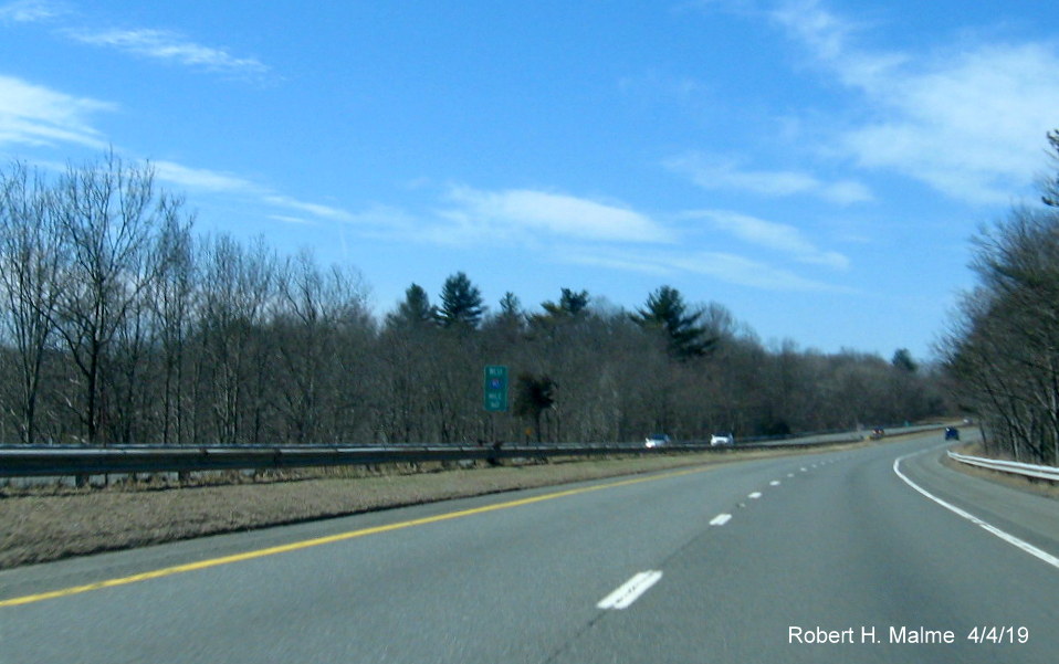 Image of Mile 60 marker in median on I-90/Mass Pike West