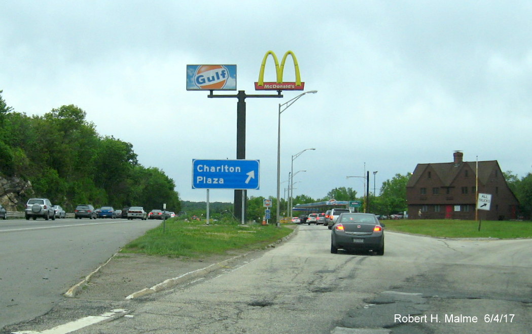 Image of new blue entrance gore sign at Charlton Service Plaza on I-90/Mass Pike East