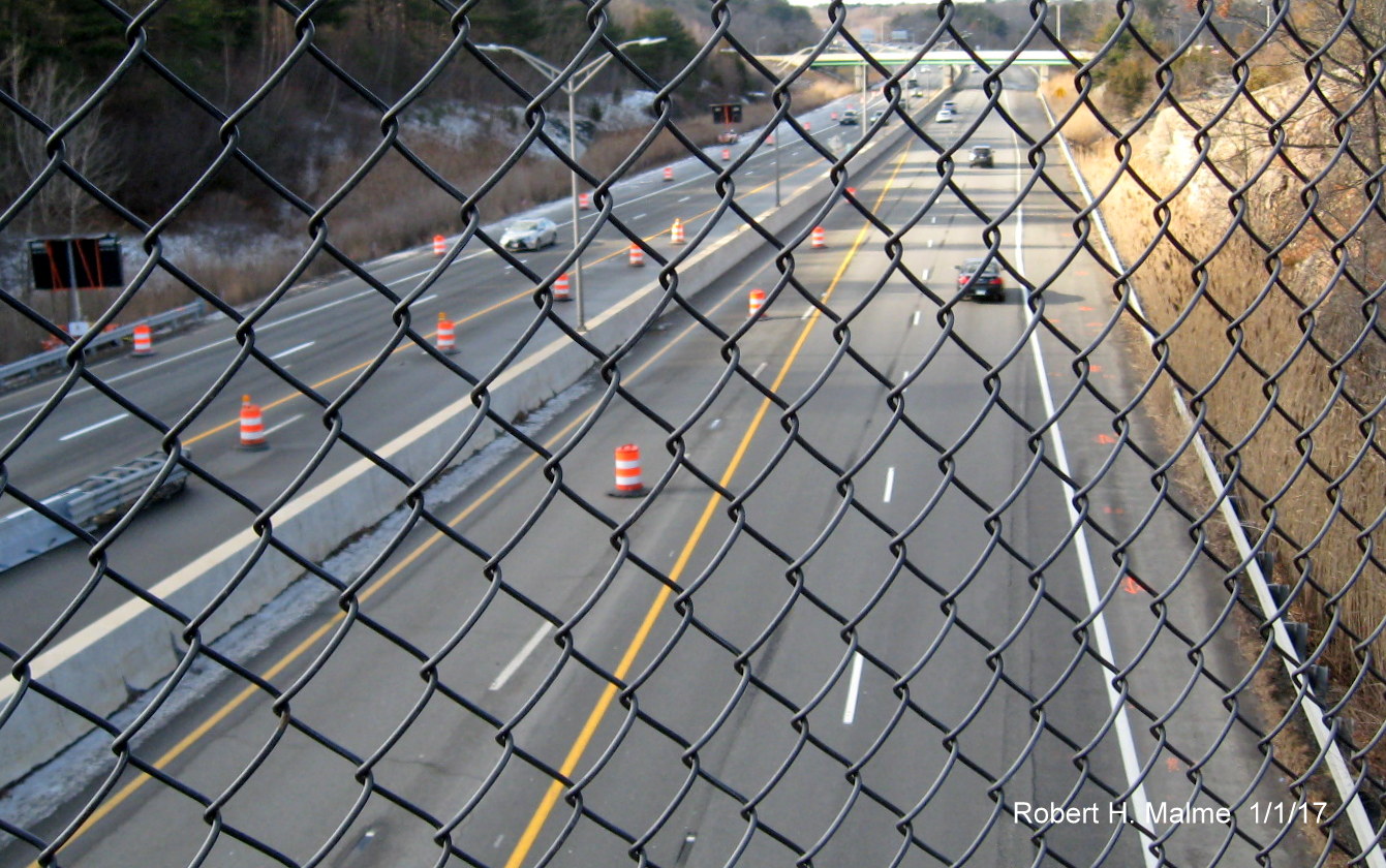 Image of westbound Mass Pike traffic pattern from bridge over highway in Weston
