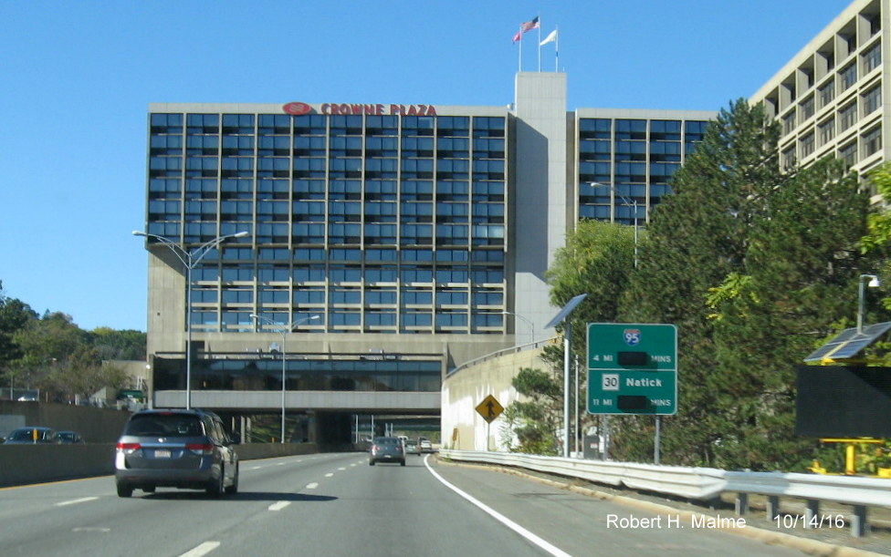 Image of Real Time Traffic sign awaiting activation along I-90 West in Newton