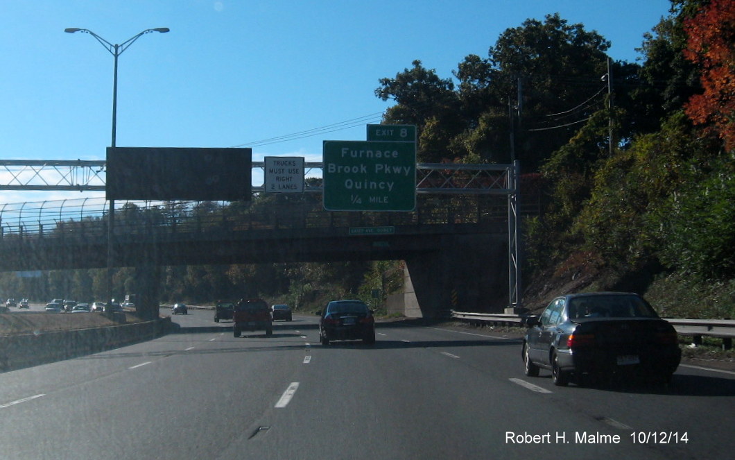 New overhead sign for Exit 8 on I-93 South in Quincy