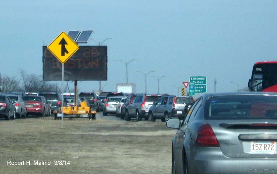 Image of I-93 Town line in distance from ramp to Exit 11 on I-93 North