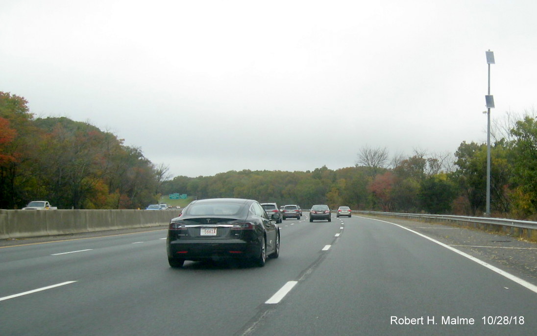 Image of traffic entering southern end of completed Add-A-Lane Project work zone on I-95 North in Needham