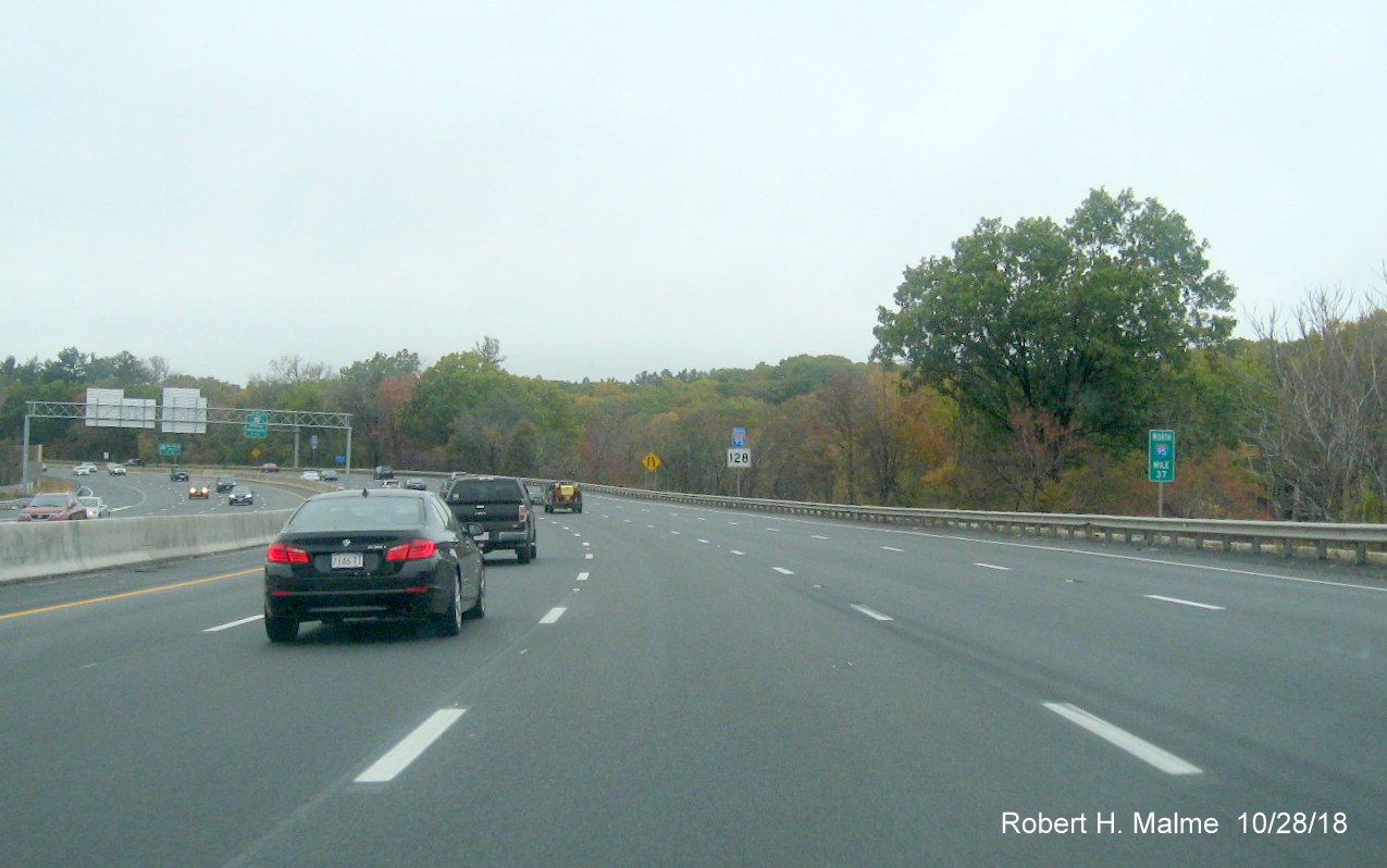 Image of I-95/MA 128 North reassurance marker beyond MA 9 onramp to I-95/128 North in completed Add-A-Lane Project work zone in Wellesley