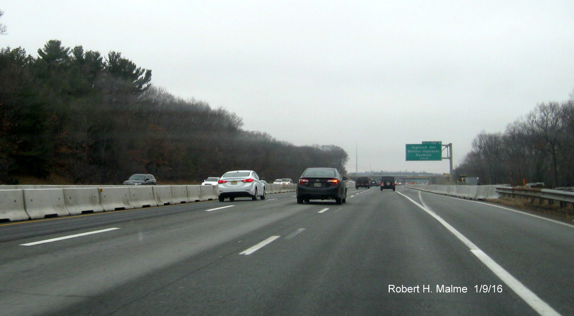 Image of construction zone on I-95 North approaching Highland Ave exit in Needham