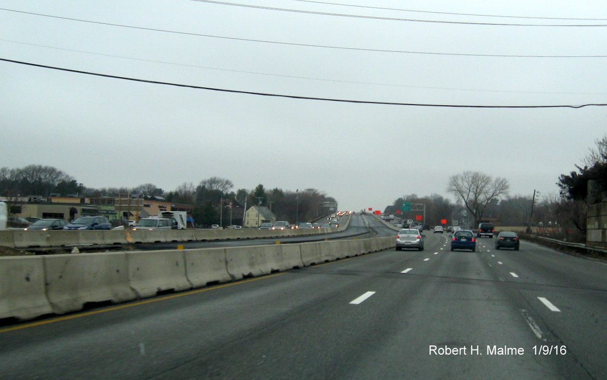Image of new-lane construction on I-95 North after Highland Ave. exit