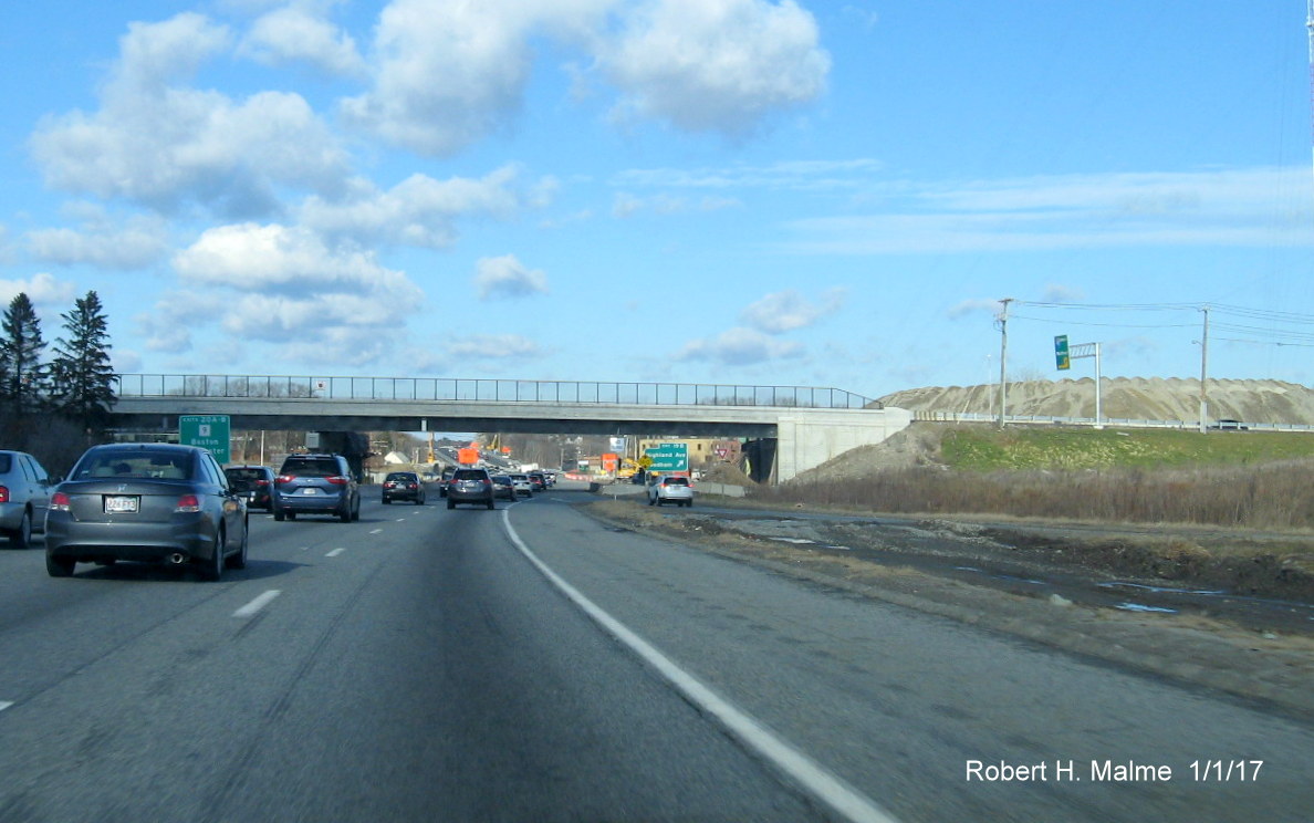 Image of construction in Add-A-Lane work zone in proximity to Highland Ave. on I-95/128 North in Needham