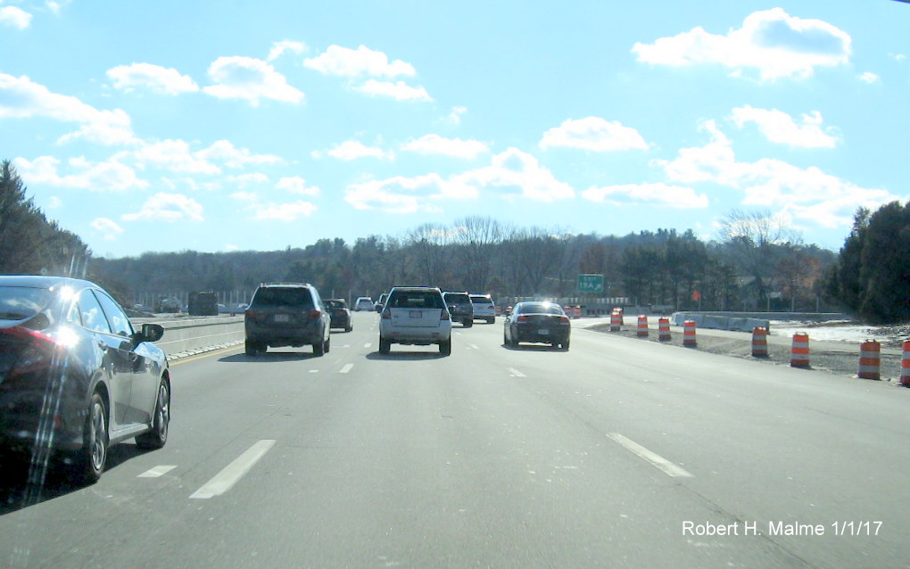 Image of relocated Highland Ave. east exit ramp in Add-A-Lane project work zone on I-95/128 South in Needham