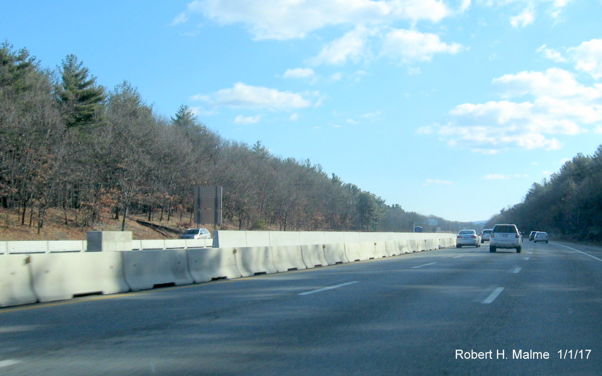 Image of construction south of Kendrick St. in Add-A-Lane work zone on I-95/128 South in Needham