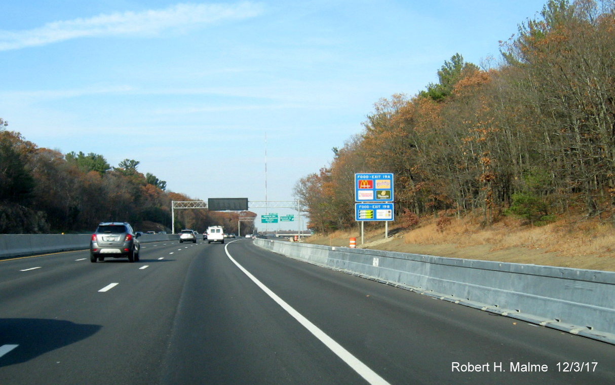 Image of progress addign guardrail to new right shoulder along I-95 North in Add-A-Lane Project work zone in Needham